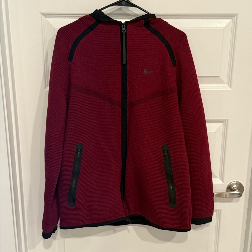 Nike Tech Men's Dark Red/Black Full Zip Performance Jacket